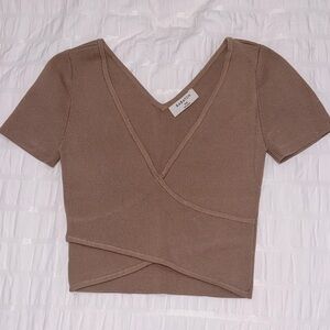 Aritzia Babaton wrap crop top